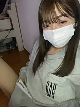 Snapshot of pantumieteruyo chatting on 01/17/25, 02:18 pantumieteruyo online show from 01/17/25, 02:18