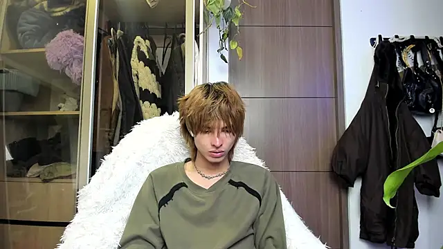 Snapshot of santy-kitty chatting on 03/12/25, 02:20 santy-kitty online show from 03/12/25, 02:20