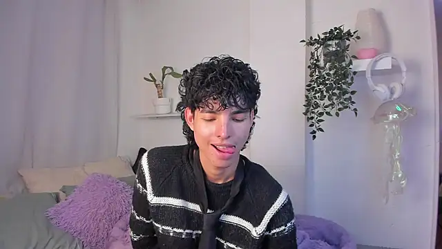 santy-kitty online show from 02/12/26, 01:22