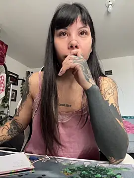 EemaHaruki online show from 10/24/25, 05:20