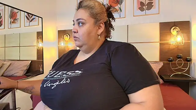 Snapshot of Alisson_am chatting on 01/27/25, 11:43 Alisson am online show from 01/27/25, 11:43