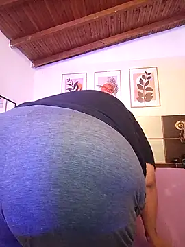 Snapshot of Alisson_am chatting on 03/13/25, 11:30 Alisson am online show from 03/13/25, 11:30