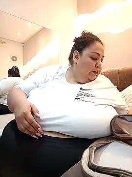 Alisson am online show from 11/26/25, 11:33