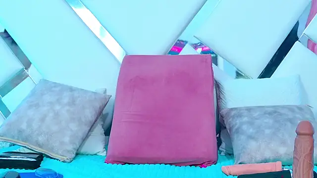 AlliciaKim online show from 01/18/25, 10:17