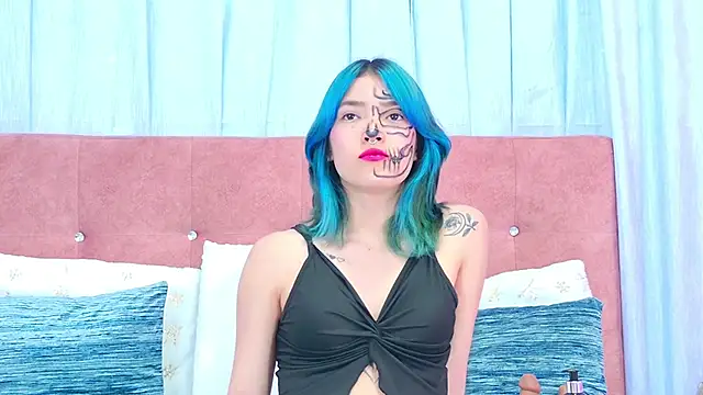 AlliciaKim online show from 10/29/25, 07:26