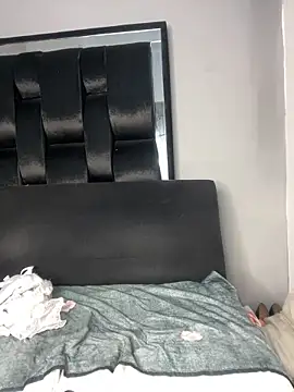 perlita05 online show from 03/13/25, 09:59