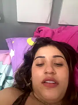 perlita05 online show from 12/05/25, 08:16