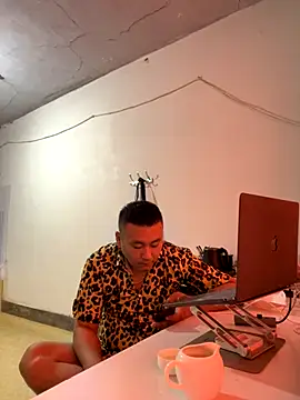 ShaoZian 1 online show from 10/08/25, 03:37