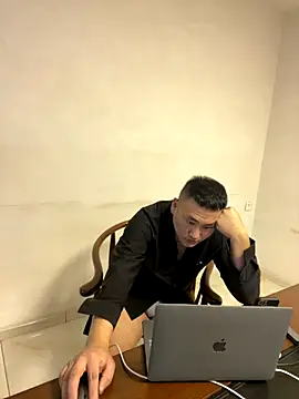 ShaoZian 1 online show from 10/18/25, 01:56