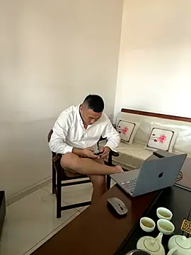 ShaoZian 1 online show from 10/27/25, 04:16