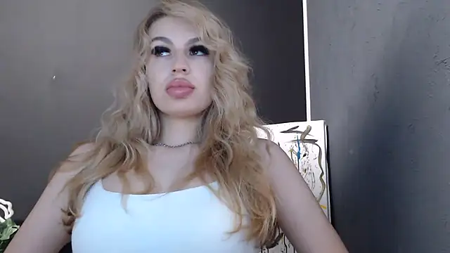 Snapshot of Your_Jessy chatting on 07/17/26, 12:12 Your Jessy online show from 07/17/26, 12:12