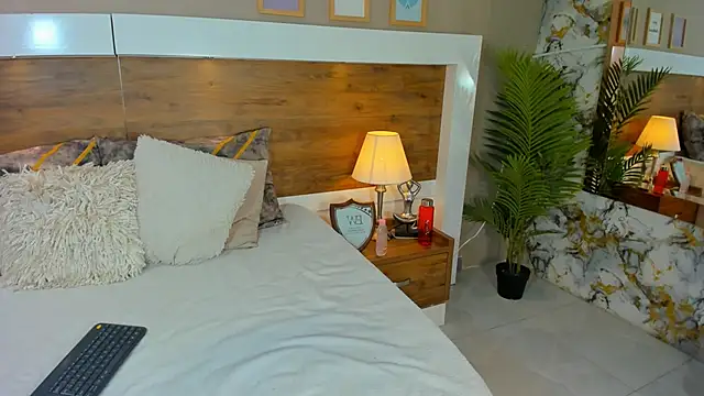 EmaBakker online show from 02/28/25, 03:37