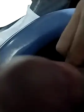 Snapshot of lm279 chatting on 12/04/24, 07:23 lm279 online show from 12/04/24, 07:23