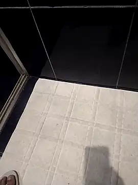 Snapshot of lm279 chatting on 02/23/25, 02:25 lm279 online show from 02/23/25, 02:25