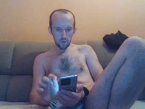 Snapshot of Translover66789 chatting on 04/18/26, 02:54 Translover66789 online show from 04/18/26, 02:54