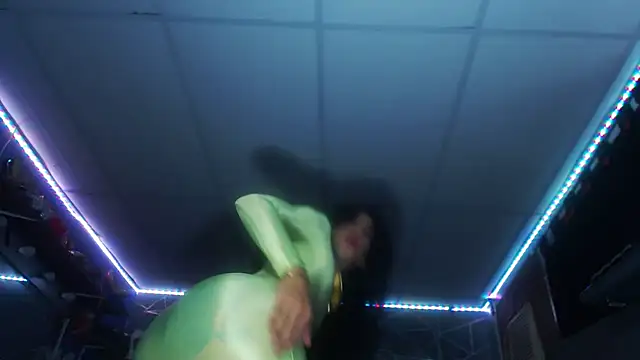 Daniela GirlHot01 online show from 10/10/25, 02:10