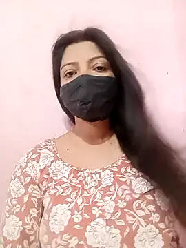 Snapshot of Mahi_Baby25 chatting on 05/15/26, 04:30 Mahi Baby25 online show from 05/15/26, 04:30