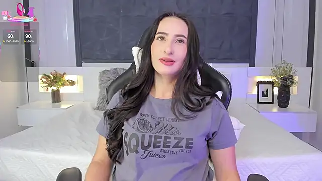 SaraGomez1 online show from 09/19/25, 01:34