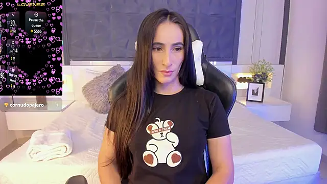 SaraGomez1 online show from 01/12/26, 01:05