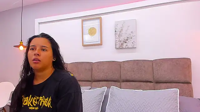 Dilan y Mia online show from 03/13/25, 12:35