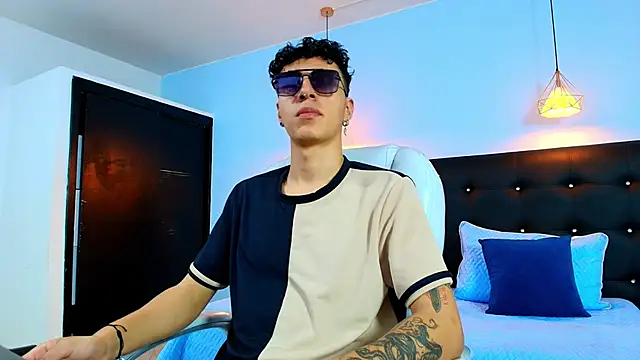 Lobo 17  online show from 02/21/25, 03:56