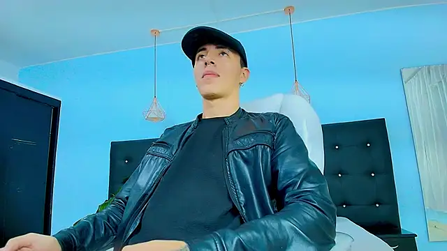 Lobo 17  online show from 03/16/25, 02:53