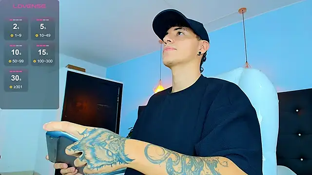 Lobo 17  online show from 09/17/25, 03:41