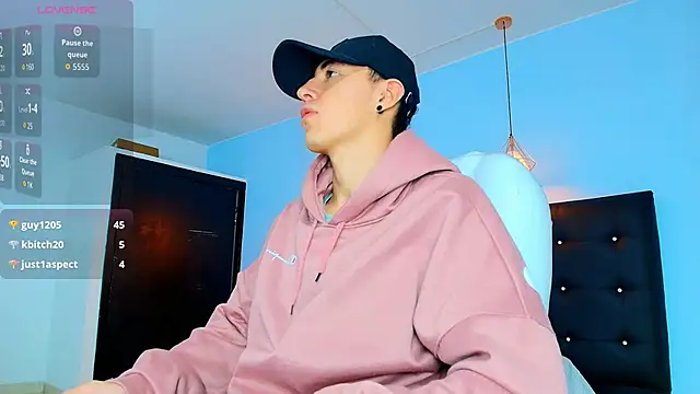 Lobo 17  online show from 10/01/25, 03:45