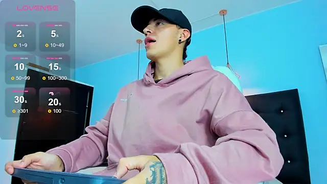 Lobo 17  online show from 11/02/25, 02:47