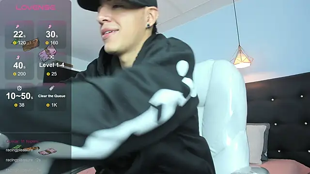 Lobo 17  online show from 11/25/25, 03:50