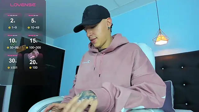 Lobo 17  online show from 12/19/25, 03:46