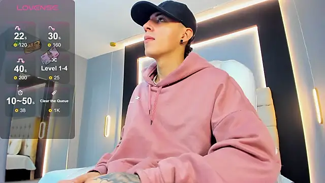 Lobo 17  online show from 02/03/26, 03:26