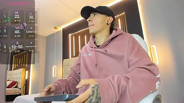 Lobo 17  online show from 03/12/26, 03:34