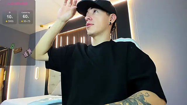 Lobo 17  online show from 04/12/26, 03:33