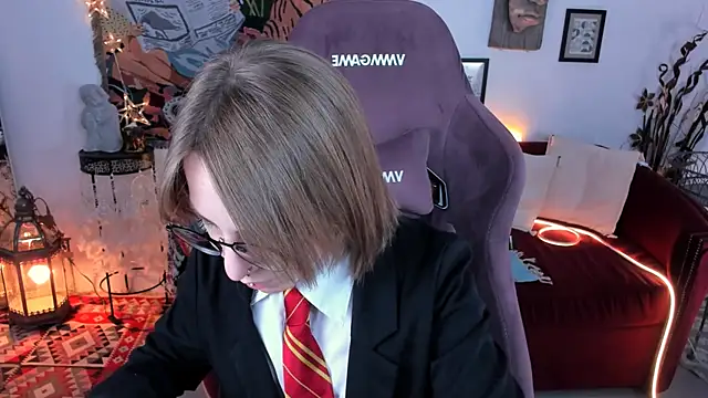 Snapshot of AphexQueen chatting on 01/20/25, 09:13 AphexQueen online show from 01/20/25, 09:13