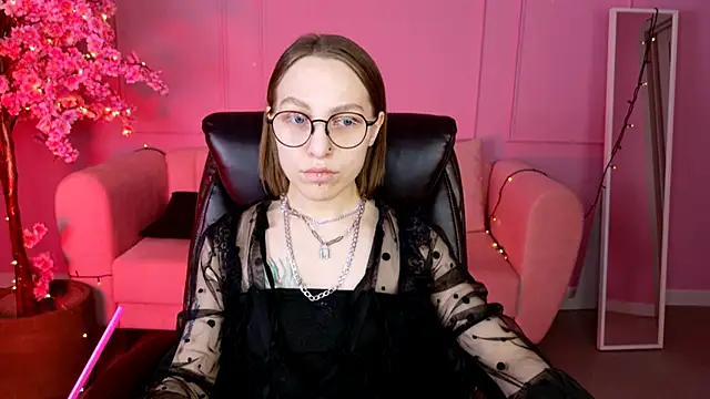 Snapshot of AphexQueen chatting on 01/27/25, 09:13 AphexQueen online show from 01/27/25, 09:13