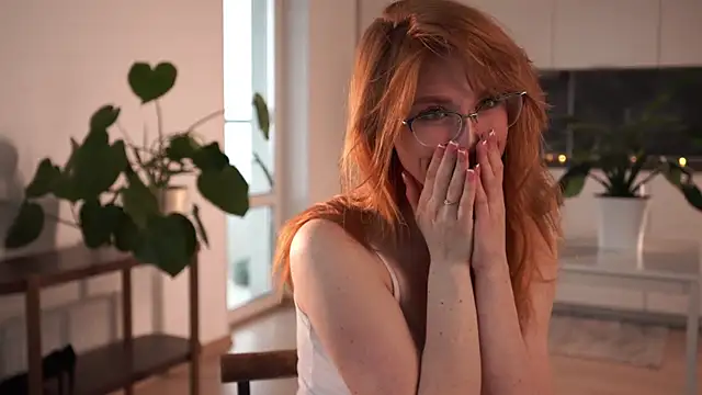 EsmaCrumbley online show from 04/21/26, 04:30