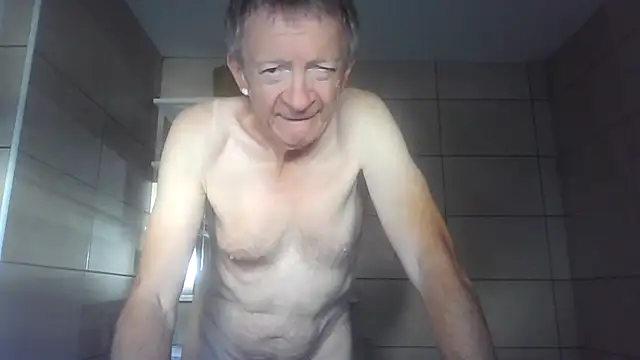 Snapshot of naturiste974 chatting on 06/29/26, 07:58 naturiste974 online show from 06/29/26, 07:58