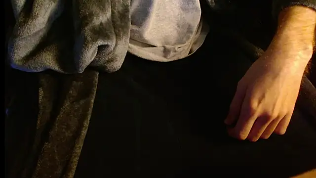 Snapshot of jp_309_ chatting on 03/17/25, 10:17 jp 309  online show from 03/17/25, 10:17