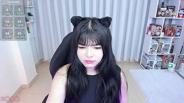 Snapshot of misshoneyxxx chatting on 05/06/26, 03:24 misshoneyxxx online show from 05/06/26, 03:24