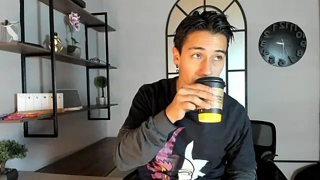 Andy Joy  online show from 10/23/25, 11:31