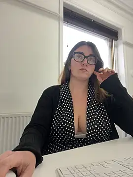 Miss Stassi online show from 12/13/24, 01:01