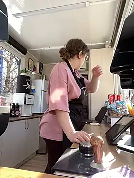 cinnabon  online show from 01/28/25, 08:57