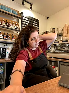 cinnabon  online show from 10/01/25, 01:50