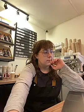 cinnabon  online show from 10/25/25, 11:51