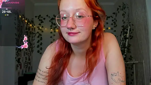 Snapshot of KrisTyBooBsin chatting on 09/29/25, 10:53 KrisTyBooBsin online show from 09/29/25, 10:53