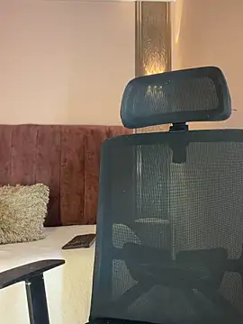 Emy leon online show from 02/08/26, 07:06