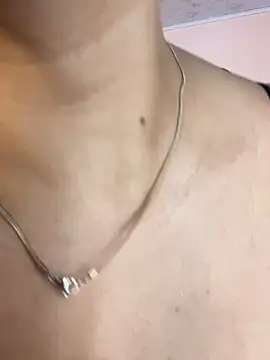 Emy leon online show from 03/23/26, 08:02