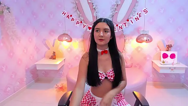 Snapshot of Saraa_Skinny chatting on 02/22/25, 05:57 Saraa Skinny online show from 02/22/25, 05:57