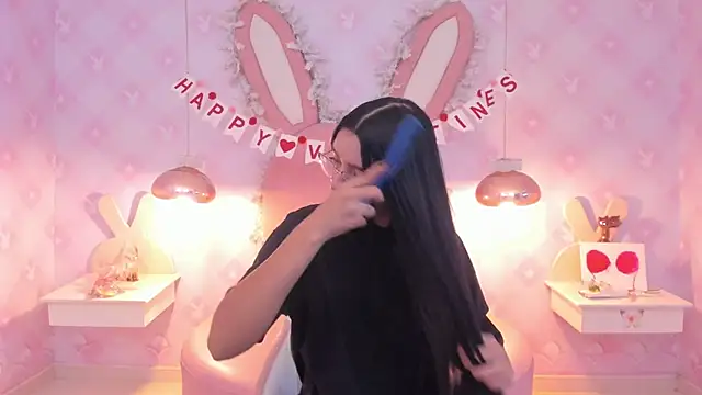 Snapshot of Saraa_Skinny chatting on 02/23/25, 11:55 Saraa Skinny online show from 02/23/25, 11:55
